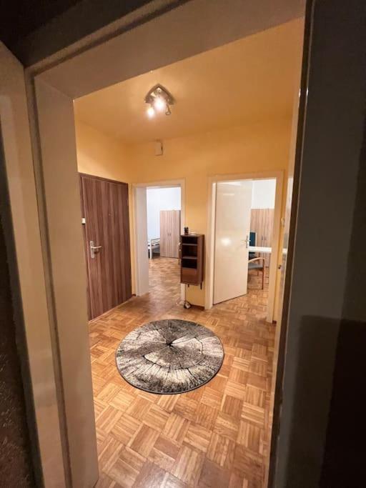 Duisburg Feelhome, Flughafen Nah,3-Schlafzimmer, Dusche Ebenerdig, Zentral, Wifi, Ground Floor Kültér fotó